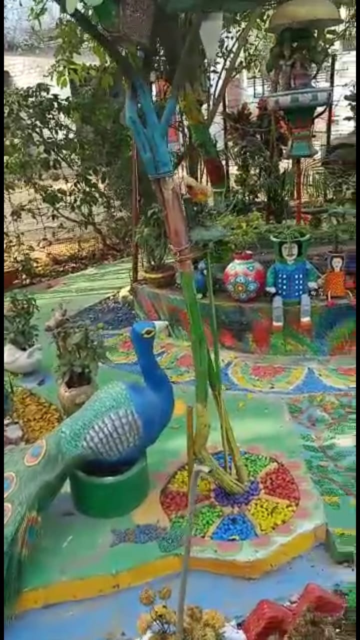 Prayagraj Garden इ. चंद्रकांत श्रीवास्तव फूलों की बगिया में रंग भर रहे 1 IMG 20210129 WA0058