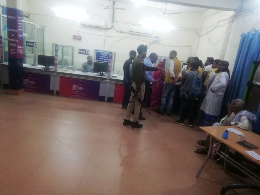 बैंक-एटीएम, बैंक में लगे CCTV, सायरन व संदिग्ध/व्यक्ति वाहनों की चेकिंग 2 34 2