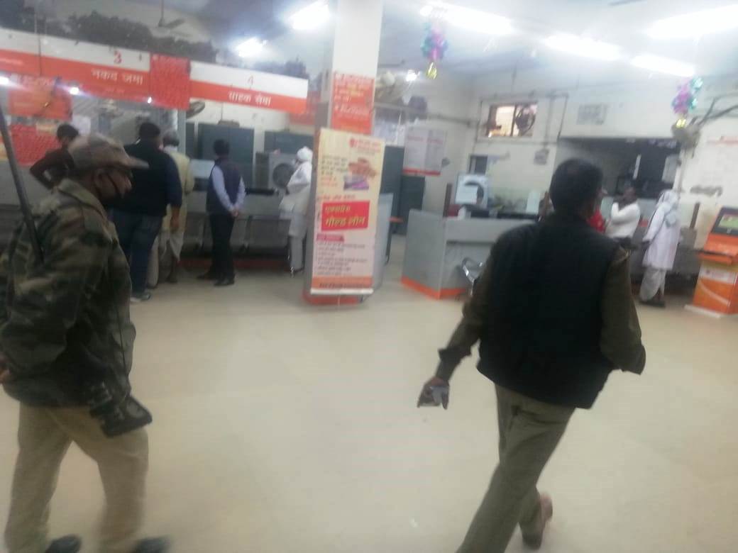 बैंक-एटीएम, बैंक में लगे CCTV, सायरन व संदिग्ध/व्यक्ति वाहनों की चेकिंग 3 34 3