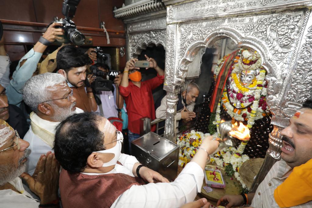 वाराणसी स्थित सुप्रसिद्ध काल भैरव मंदिर में बीजेपी अध्यक्ष जेपी नड्डा ने दर्शन व पूजा अर्चना की ! 1 20210301 122009
