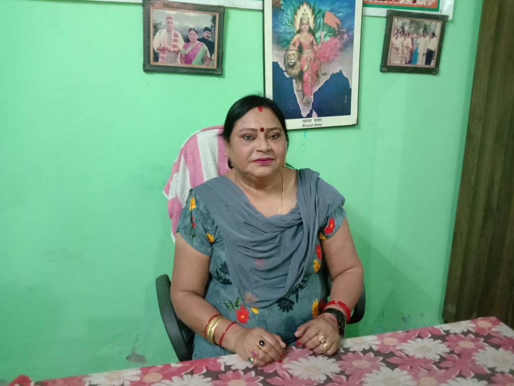 मुकुंदपुर मे गंदगी की वजह MCD नही, दिल्ली सरकार- कल्पना झा (Deputy Chairman Civil lines) 7 Kalpana Jha