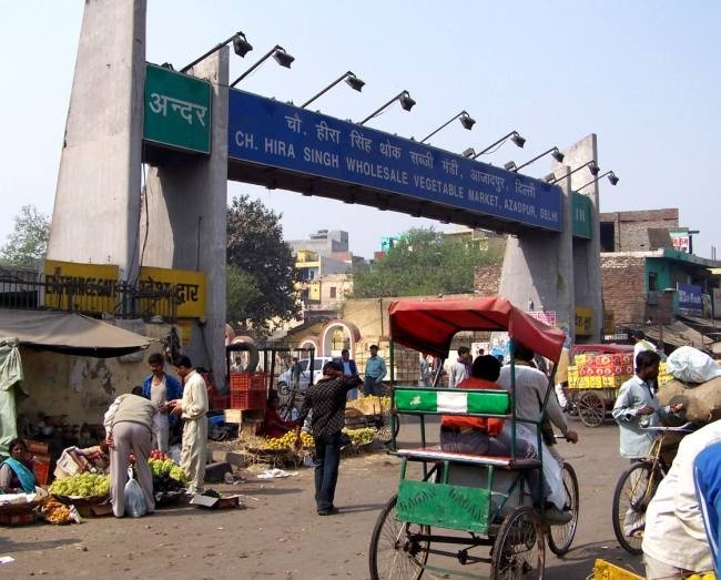 आजादपुर मंडी में चोरी के शक में दो लोगों की पीट-पीटकर हत्या 9 आजादपुर मंडी में चोरी के शक में दो युवकों की पीट पीटकर हत्या