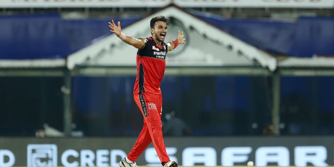IPL 2021 का पहला मैच रॉयल चैलेंजर्स बेंगलुरु (RCB) ने जीता 2 Harshal Patel