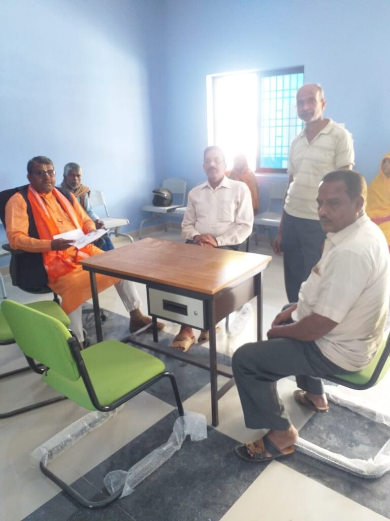 पूर्व जिला परिषद् Bjp पंडौल श्री मनोज कुमार चौधरी चौमुखी प्रतिभा के धनी जिनका मिशन क्षेत्र में हॉस्पिटल और सभी गरीब व्यक्तियों को कार्ड उपलब्ध करवाना है एक स्पेशल कवरेज आज 5 WhatsApp Image 2021 04 03 at 00.23.34