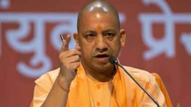 CM Yogi Adityanath ने कहा की बंगाल में BJP के सत्ता में आने पर तृणमूल कांग्रेस के गुंडे जेल में होंगे 4 cm yogi adityanath 1614447340