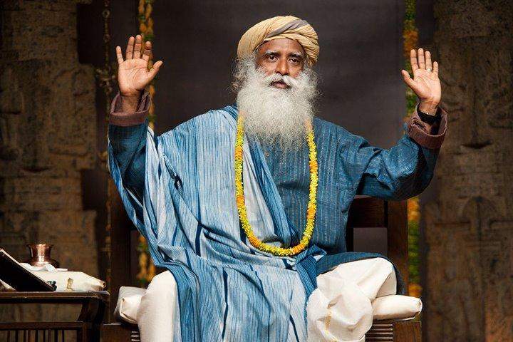 sadhguru : अगरबत्ती नहीं ये जलाये ! नकारात्मक ऊर्जा को हटा सकारात्मक वातावरण बनाते है, हवा के बैक्टीरिया भी मरते है 2 jaggii