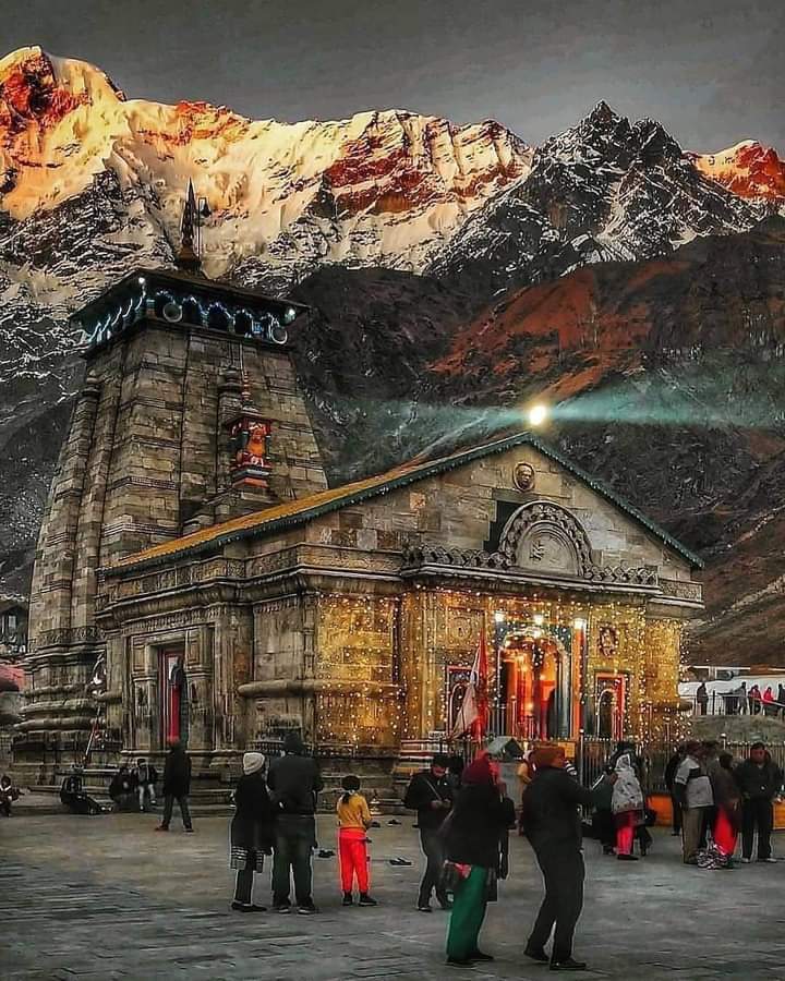 शताब्दी तक सुरक्षित बचा रहा केदार नाथ मंदिर।। 2 FB IMG 1622177880424