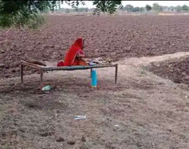 प्राकृतिक वातावरण में रहकर , मरीज ठीक हुआ , सीटी स्कैन में स्कोर 22/25 (फेफड़ों में संक्रमण 90 प्रश) आया। वहीं आक्सीजन का लेवल 60 के अंदर ही था। 6 Screenshot 20210512 080353