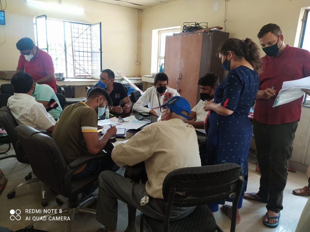 डॉ श्यामा प्रसाद मुखर्जी पर्यावरण पखवाड़े के अंतर्गत आज JU ब्लॉक पीतमपुरा शिव शक्ति मन्दिर के साथ वाले पार्क में वृक्षारोपण कार्यक्रम किए- सुजीत ठाकुर निगम पार्षद 8 7 3