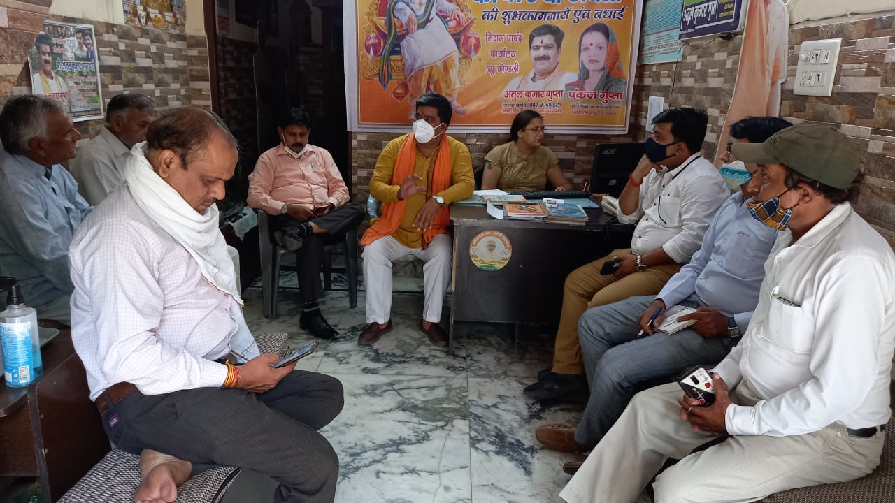 अपने कार्यालय में लोगों की समस्याओं को सुना व उनका समाधान निकाला – Atul Kumar Gupta निगम पार्षद 1 E5G8x vUUAQmrsn