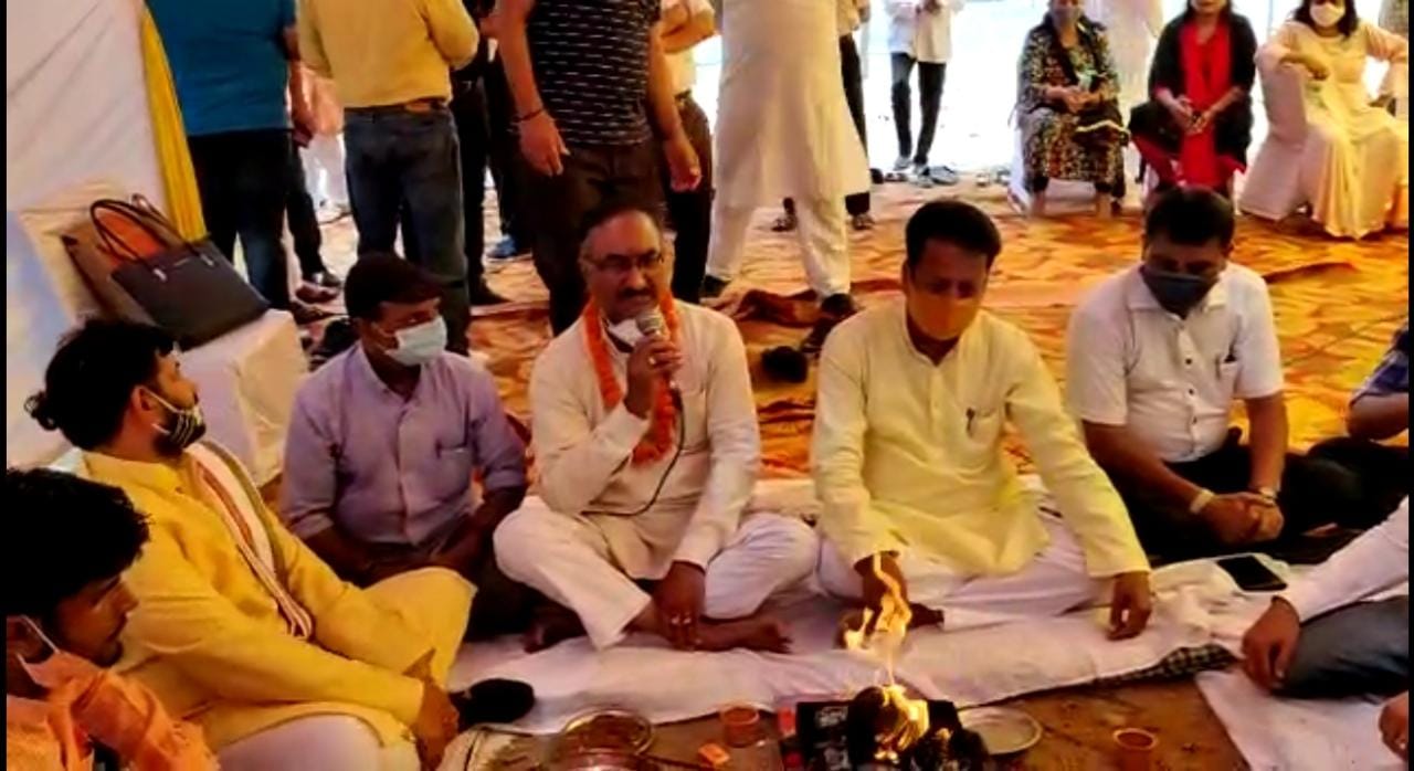 आज कृष्णा नगर वार्ड स्थित राधे पुरी निगम विद्यालय के नए भवन के भूमि पूजन कार्यक्रम और वृक्षारोपण कार्यक्रम - Sandeep kapoor निगम पार्षद 6 IMG 20210624 WA0004