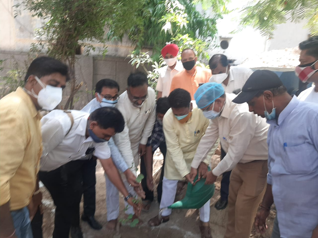 आज कृष्णा नगर वार्ड स्थित राधे पुरी निगम विद्यालय के नए भवन के भूमि पूजन कार्यक्रम और वृक्षारोपण कार्यक्रम - Sandeep kapoor निगम पार्षद 4 IMG 20210624 WA0006