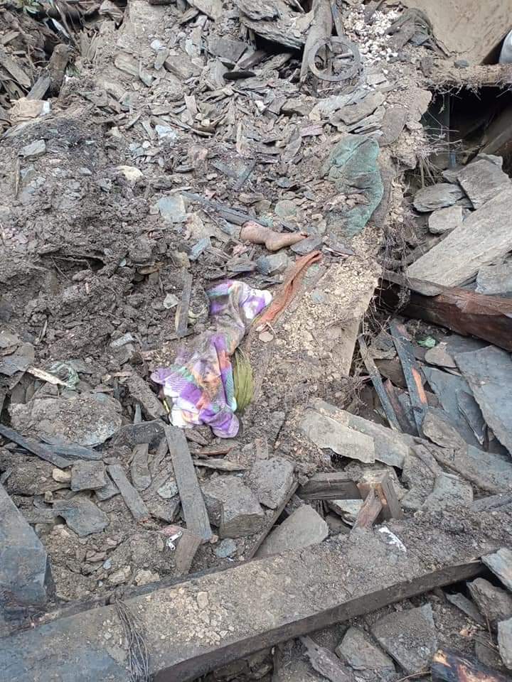 पहाडो़ मे लगातार मुसलाधार बारीश, भीषण आपदा के कारण एक मकान ध्वस्त हो गया 2 FB IMG 1625980020073