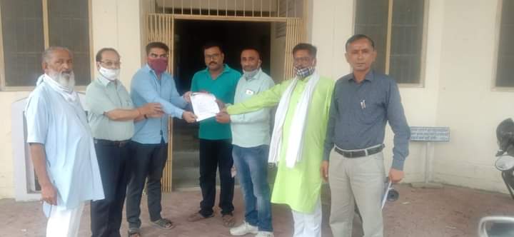 उत्तराखंड राज्य आंदोलनकारियों ने चिहिकरण के लिए उपजिलाधिकारी के माध्यम से मुख्यमंत्री को सौंपा ज्ञापन : 1 FB IMG 1626333005797