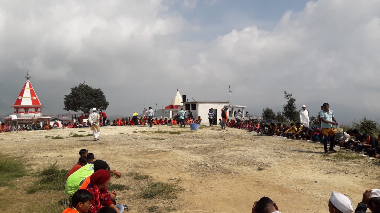 कुमाऊ गढ़वाल के सबसे प्रसिद्ध महाकाली मंदिर में दिनांक 13/08/21 को महाकाली मन्दिर Mahakali Mandir में वृक्षारोपण के साथ भंडारे का आयोजन हुआ ! 1 WhatsApp Image 2021 08 13 at 17.32.52