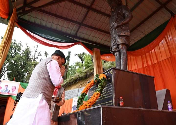 रक्षा मंत्री ने किया वीर चंद्र सिंह गढ़वाली की किया प्रतिमा अनावरण 1 FB IMG 1633098978736