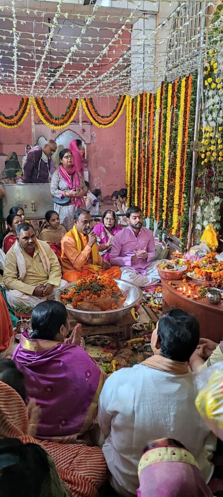 Devotthan Ekadashi Veni Madhav Temple Prayagraj देवोत्थान एकादशी पर वेणी माधव मंदिर प्रयागराज में हुआ नगर देवता का महाभिषेक 12 IMG 20211115 WA0046