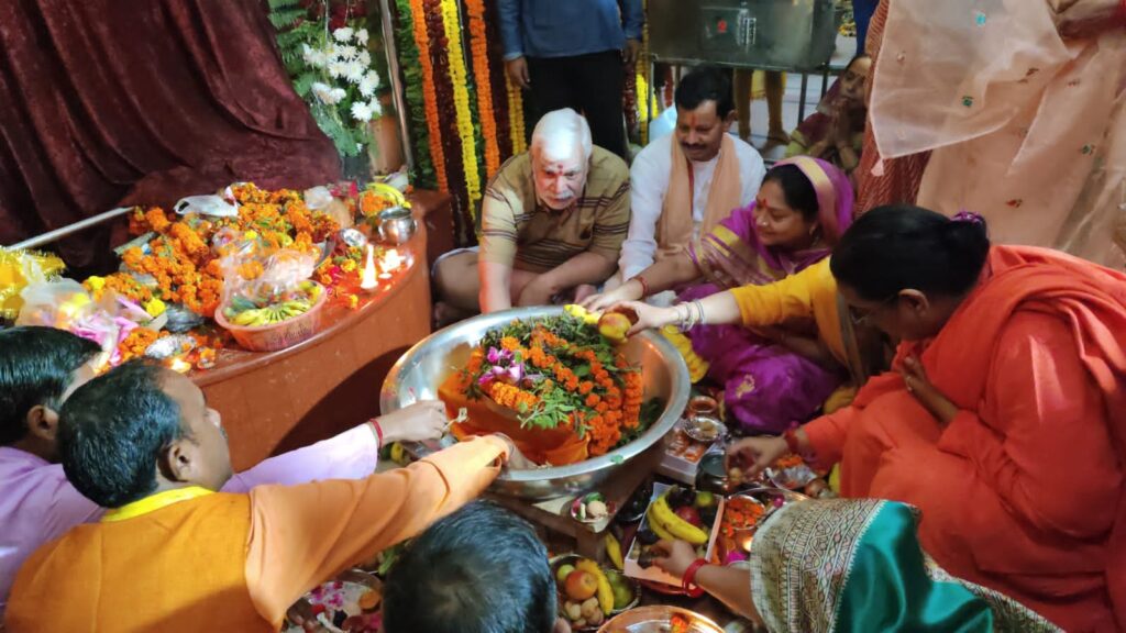 Devotthan Ekadashi Veni Madhav Temple Prayagraj देवोत्थान एकादशी पर वेणी माधव मंदिर प्रयागराज में हुआ नगर देवता का महाभिषेक 13 IMG 20211115 WA0048