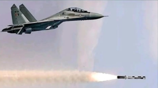 IAF ने सुखोई-30MKI से दागी ब्रह्मोस मिसाइल, टारगेट किया तबाह