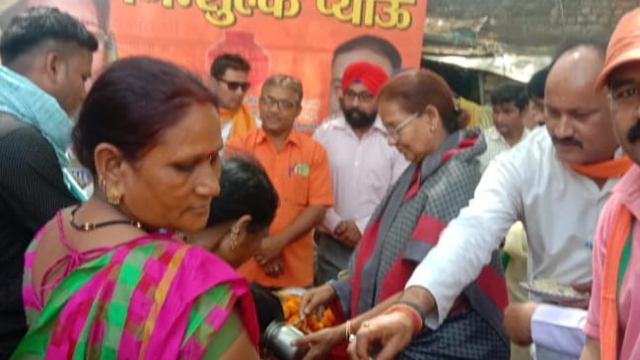 सांसद श्रीमती केसरी देवी पटेल ने नि:शुल्क जल प्याऊ का किया शुभारंभ