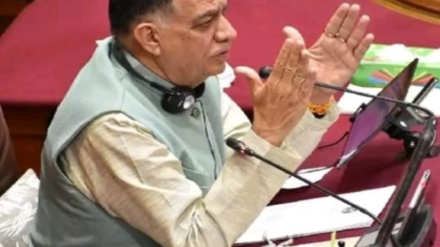 UP विधानसभा अध्यक्ष का निर्देश, विधायकों के मोबाइल फोन करें जब्त