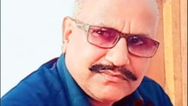 अवधी हमारी माटी की बोली,इसके लोकरंग को सहेजे कवि कलाकारःबेशरम