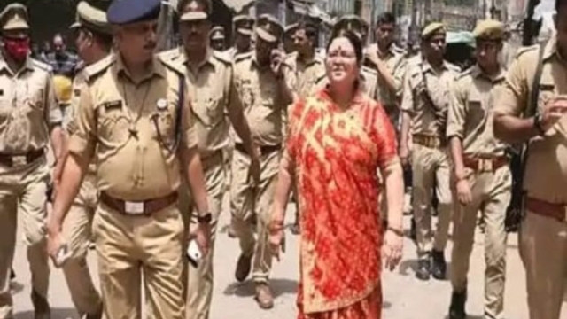 कानपुर: महापौर ने 7 प्राचीन मंदिरों का देखा हाल, बोलीं- 124 पर कब्जा