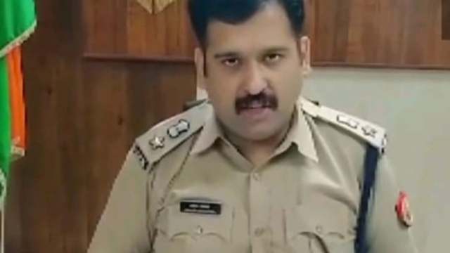 गैंगस्टर के घर दबिश देने गई पुलिस, पिटाई के बाद बेटी की मौत! SHO सस्पेंड