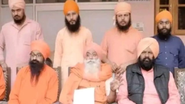 जमीयत के जलसे के जवाब में लामबंद होंगे साधु-संत, लेंगे बड़ा फैसला