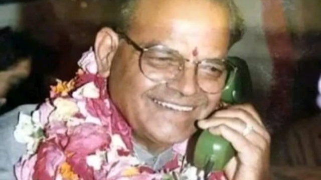 देश में पहला मोबाइल लेकर आए थे सुखराम