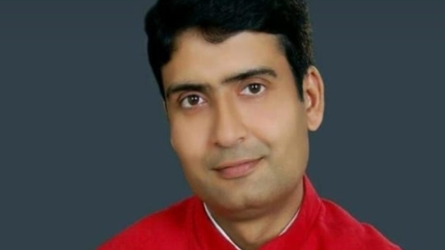 कांग्रेस MLC दीपक सिंह को सबसे ज्यादा सवाल पूछने के लिए किया गया सम्मानित