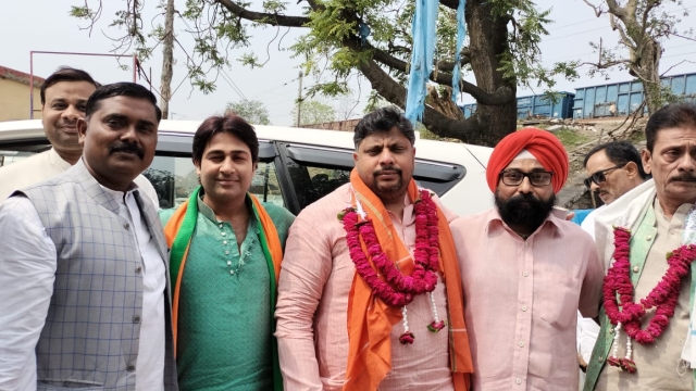 नैनी आगमन पर अल्पसंख्यक मोर्चा प्रदेश अध्यक्ष का भव्य स्वागतl