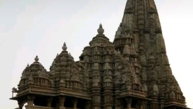 भारत को जानें: खजुराहो स्मारक, जहां साथ मिलती हैं दो धर्मों की धरोहर