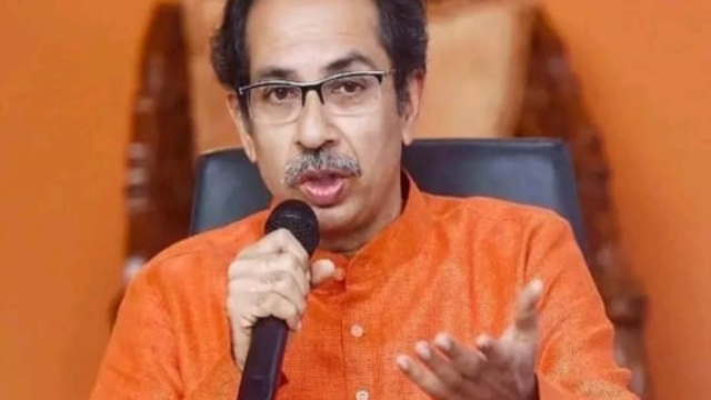 BREAKING: शिंदे गुट के खिलाफ उद्धव ठाकरे का बड़ा एक्शन