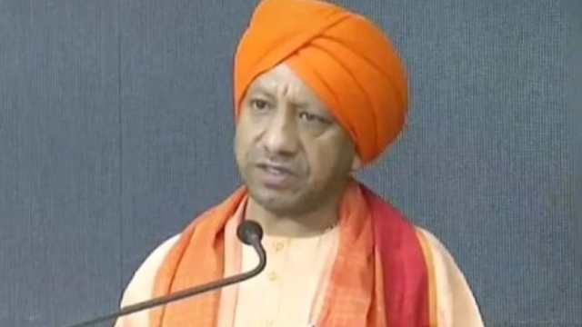 CM योगी ने राजभवन में गुरु तेग बहादुर के 400वें प्रकाश उत्सव में की शिरकत