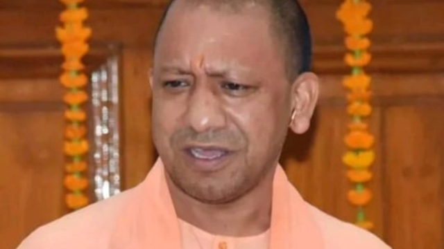 CM योगी ने रामलला का किया दर्शन, महंत परमहंस को दी श्रद्धांजलि