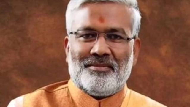 UP BREAKING: बीजेपी प्रदेश अध्यक्ष ने दिया इस्तीफा!