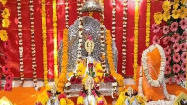 अयोध्या: 5 फुट का होगा रामलला का बालस्वरूप, कारीगर करेंगे तैयार