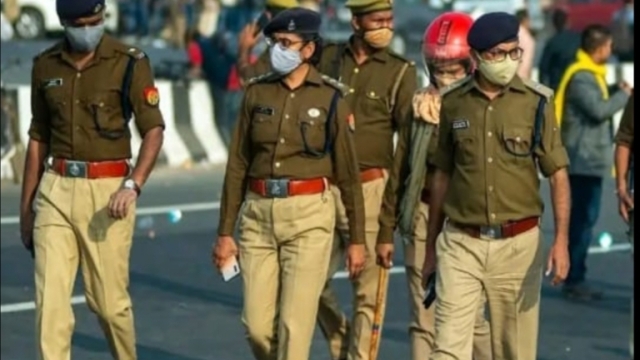 कानपुर में मंदिरों की सुरक्षा में कड़ी निगरानी, सुरक्षा के पुख्ता इंतजाम