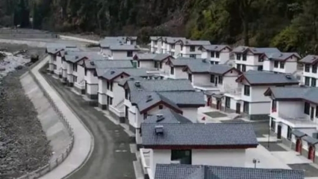 चीन ने नेपाल से लगी सीमा पर बसाया गांव, भारत का क्या है स्टैंड ?