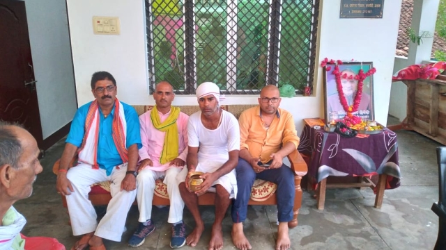 भारतीय किसान कल्याण संघ के राष्ट्रीय संरक्षक डा वी डी द्विवेदी के त्रयोदशाह संस्कार में संघ के राष्ट्रीय अध्यक्ष ने दी भावभीनी श्रद्धांजलि।