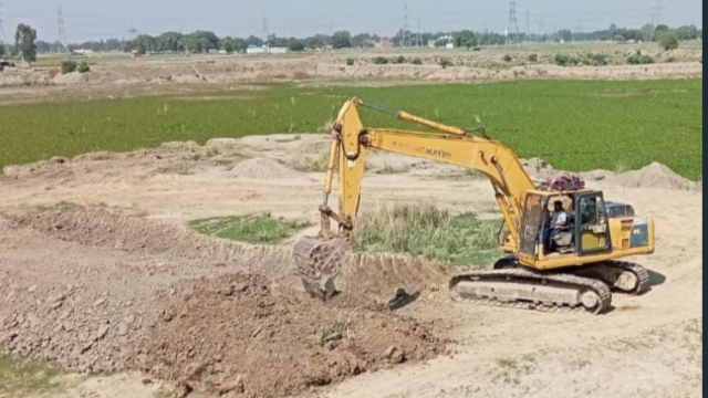 मिशन के प्रदर्शन बिरोध के बाद सजने संवरने लगे तालाब: