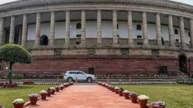 BIG BREAKING: सांसदों का निलंबन वापस