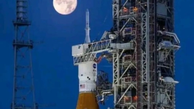 NASA का सबसे शक्तिशाली रॉकेट लॉन्च के लिए तैयार, कल भरेगा उड़ान