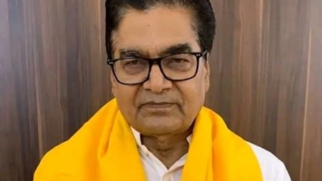 कोई 420 मेरे नाम से डाल रहा फर्जी पोस्ट, मैं फेसबुक पर नहीं हूं- रामगोपाल