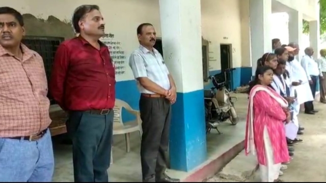 झण्डा गीत की गूंज ने जगाई देश प्रेम की अलख