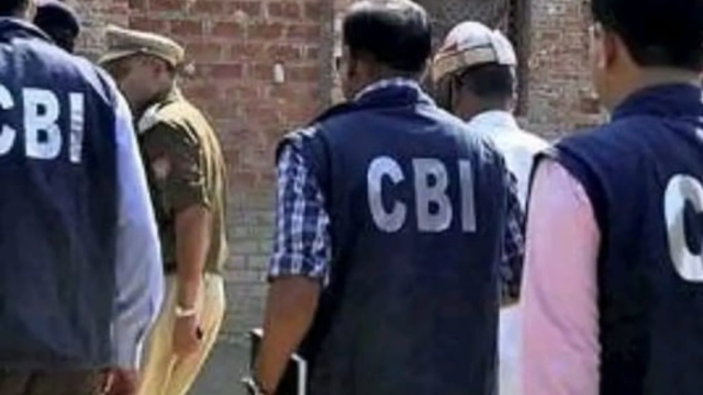 बिहार में CBI की ताबड़तोड़ कार्रवाई, RJD नेताओं के 24 ठिकानों पर छापा
