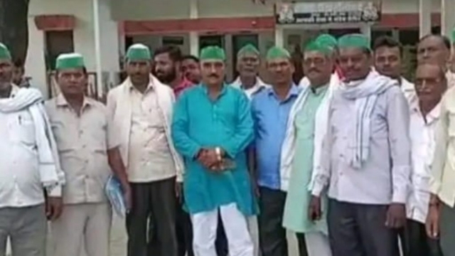 राकेश टिकैत को हिरासत में लेने पर भड़के किसान, थाने का किया घेराव