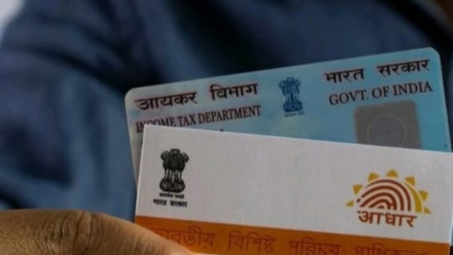 वोटर कार्ड से लिंक कराएं आधार, आज से हर घर दस्तक अभियान की शुरुआत