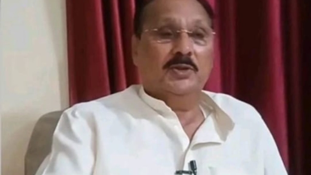 सपा विधायक रमाकांत के परिवार पर शिकंजा, बहू के घर कुर्की